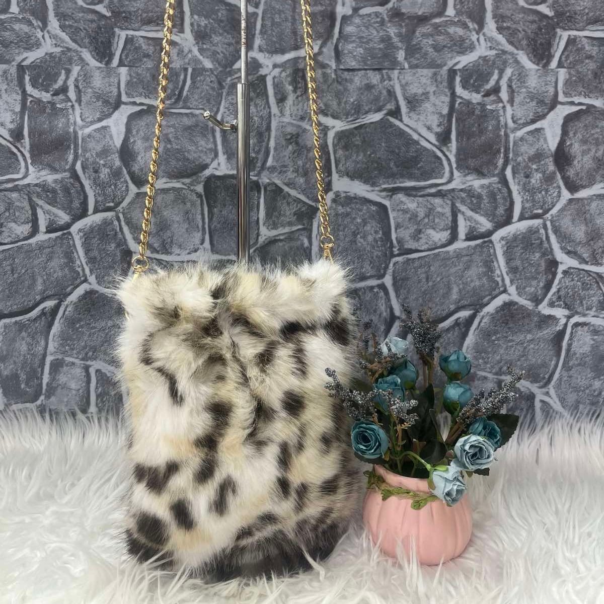 magellancipo.com Rubina bézs ocelot táska