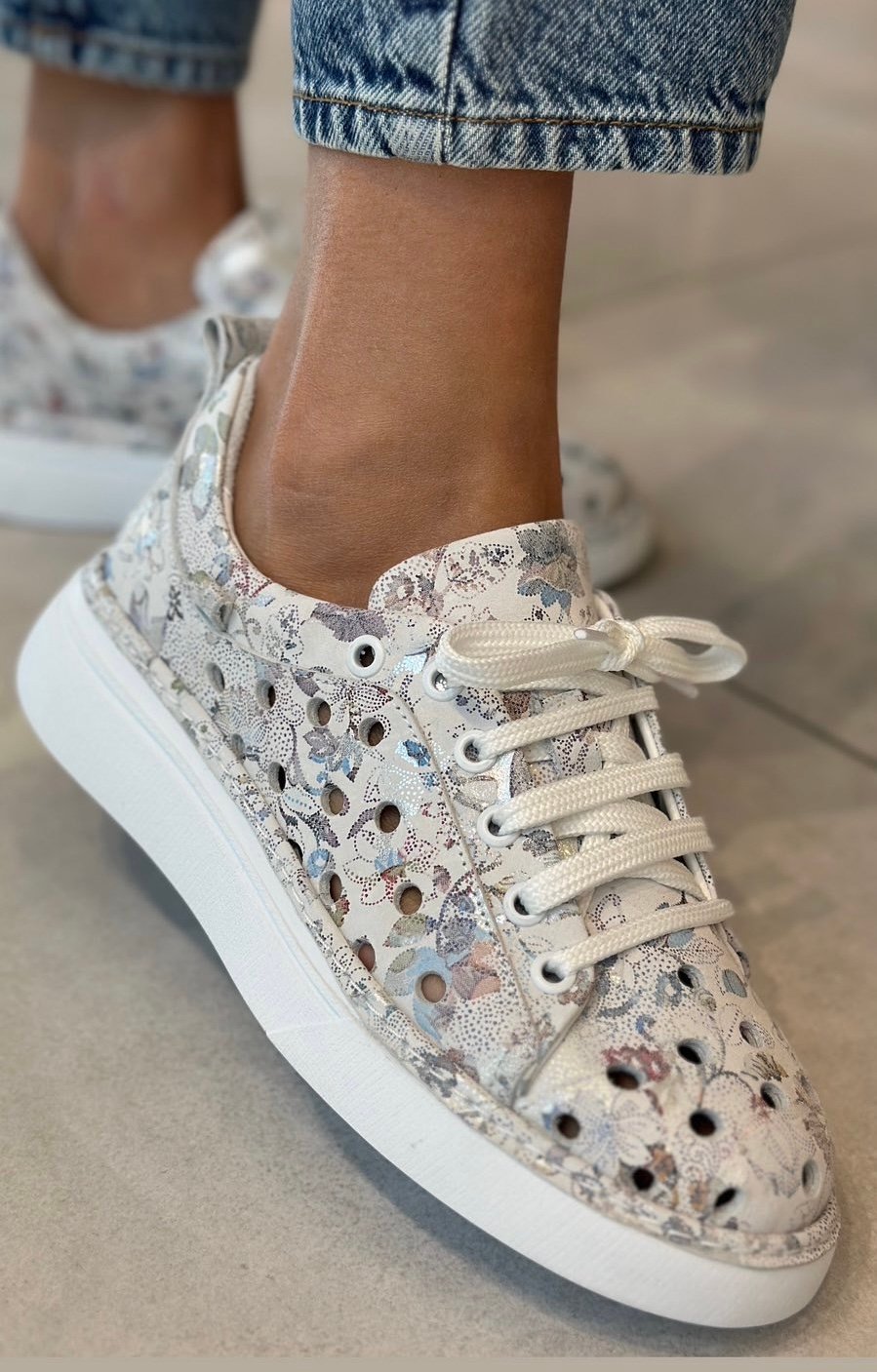 Tutto Bene 1305 virágos sneaker