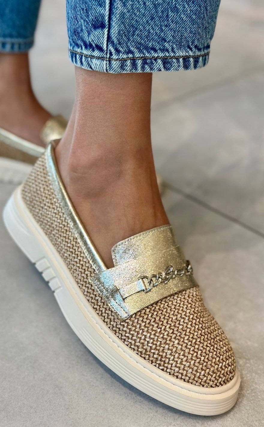 Tutto Bene 6057 bézs-arany slipon