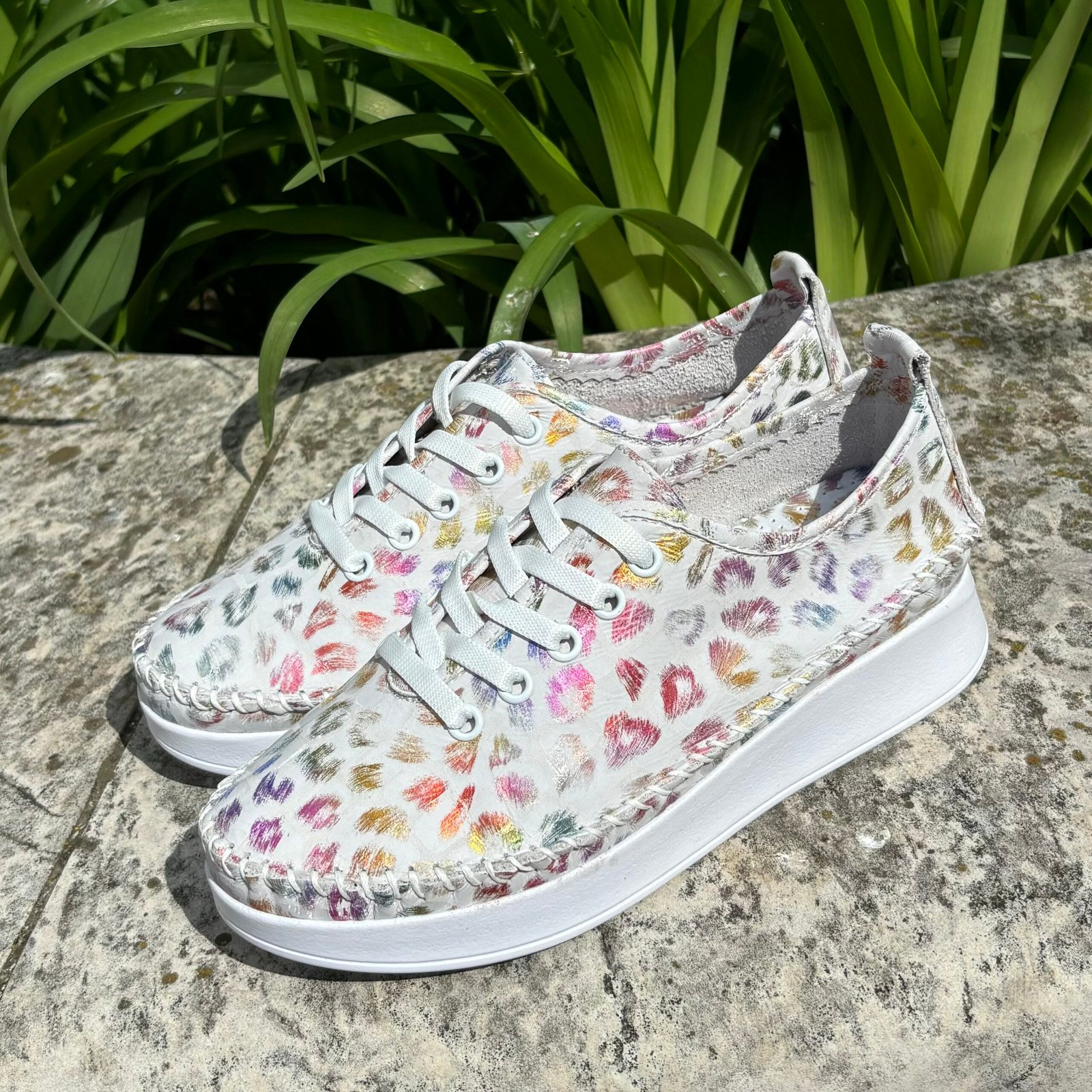 Tutto Bene BY3022 fehér-színes sneaker - Image 2