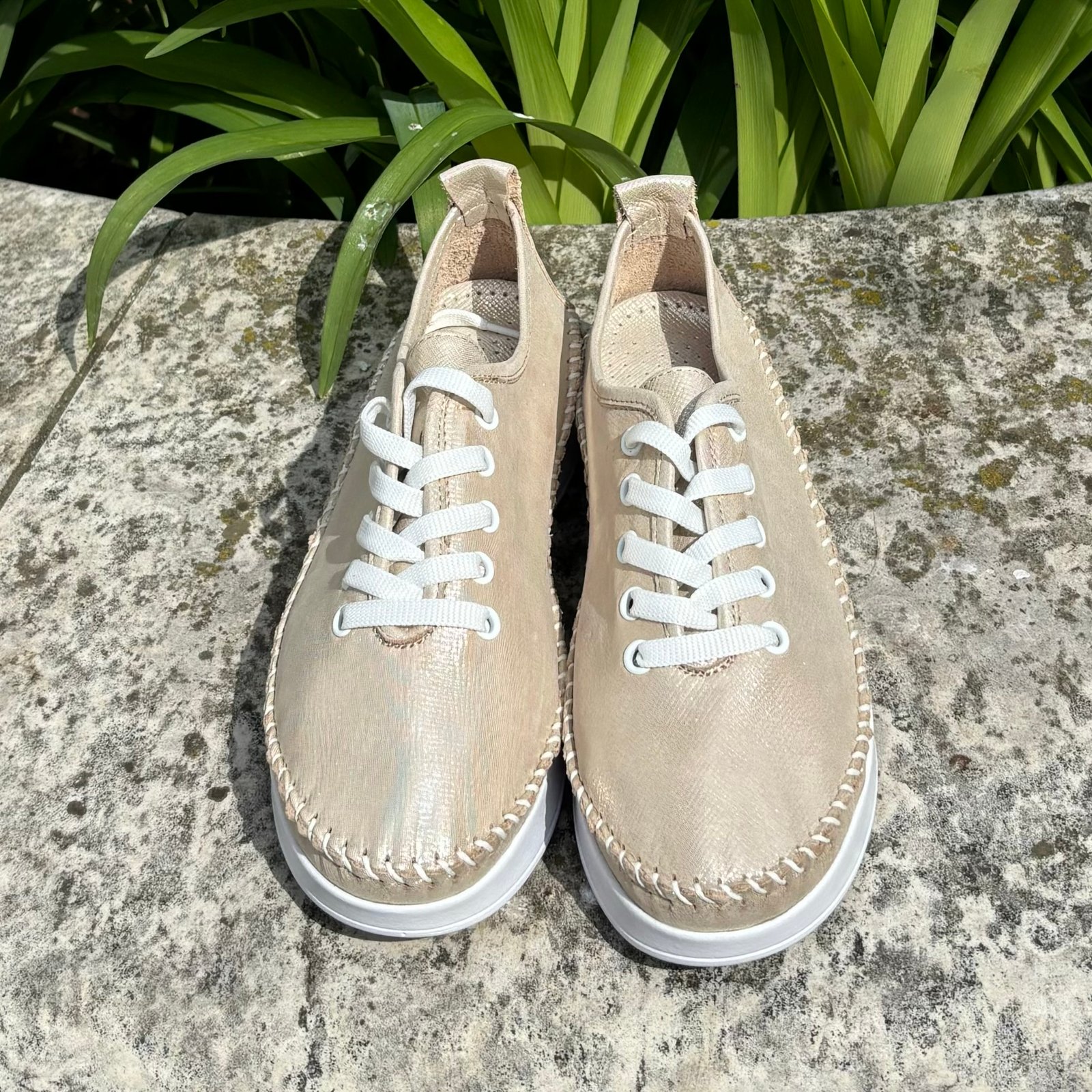 Tutto Bene BY3022 arany sneaker - Image 3