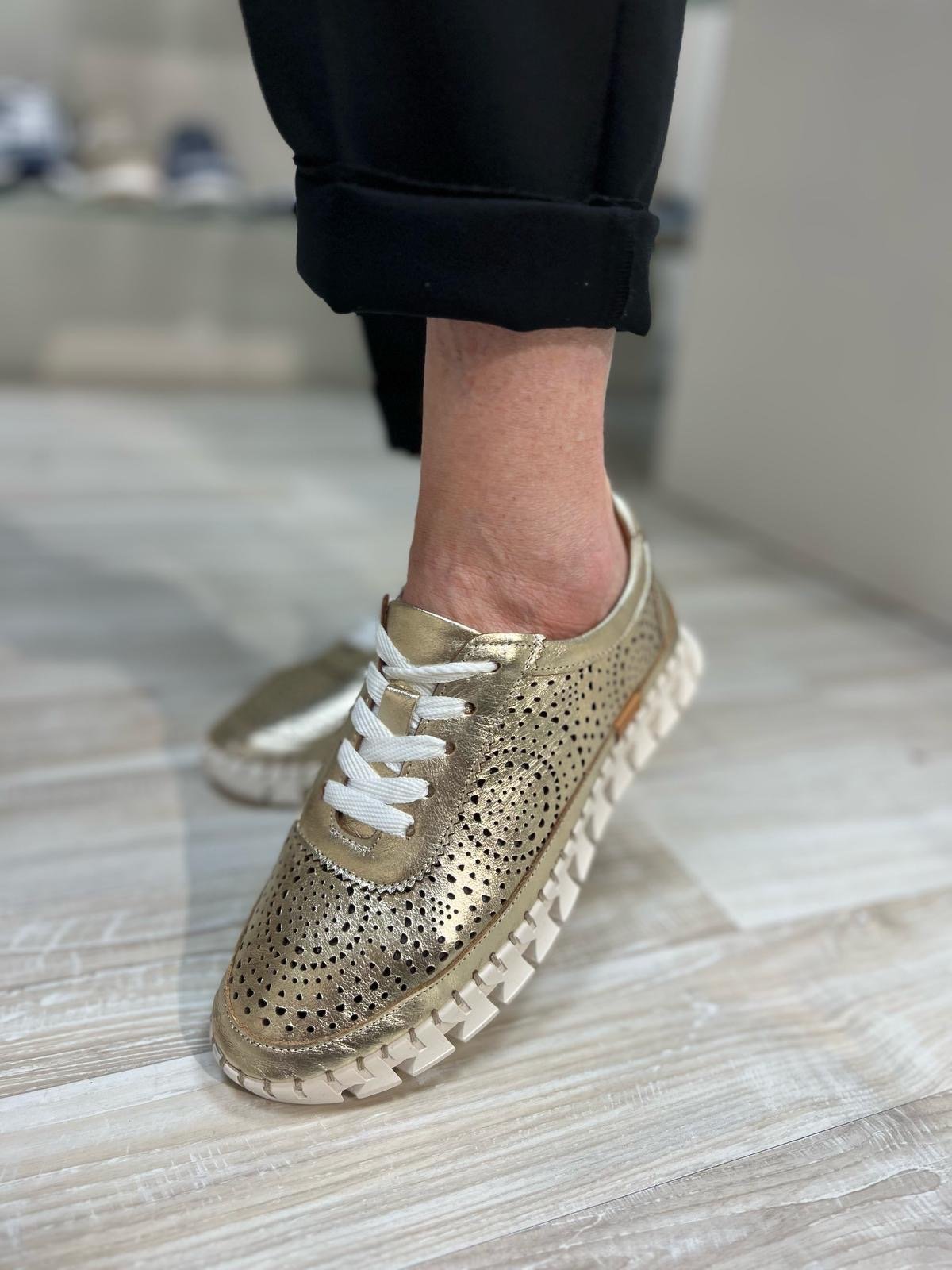 Tutto Bene 272.1999 arany sneaker - Image 3