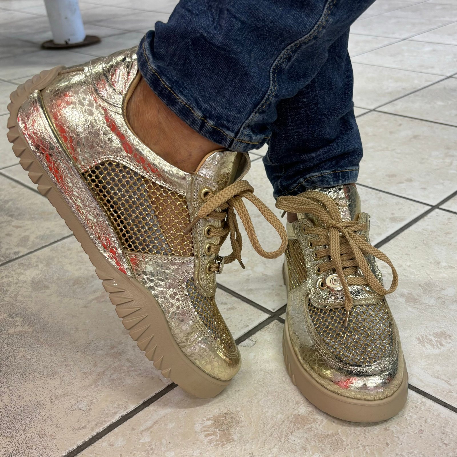 Carla Ricci 143.71502 arany sneaker - Image 2