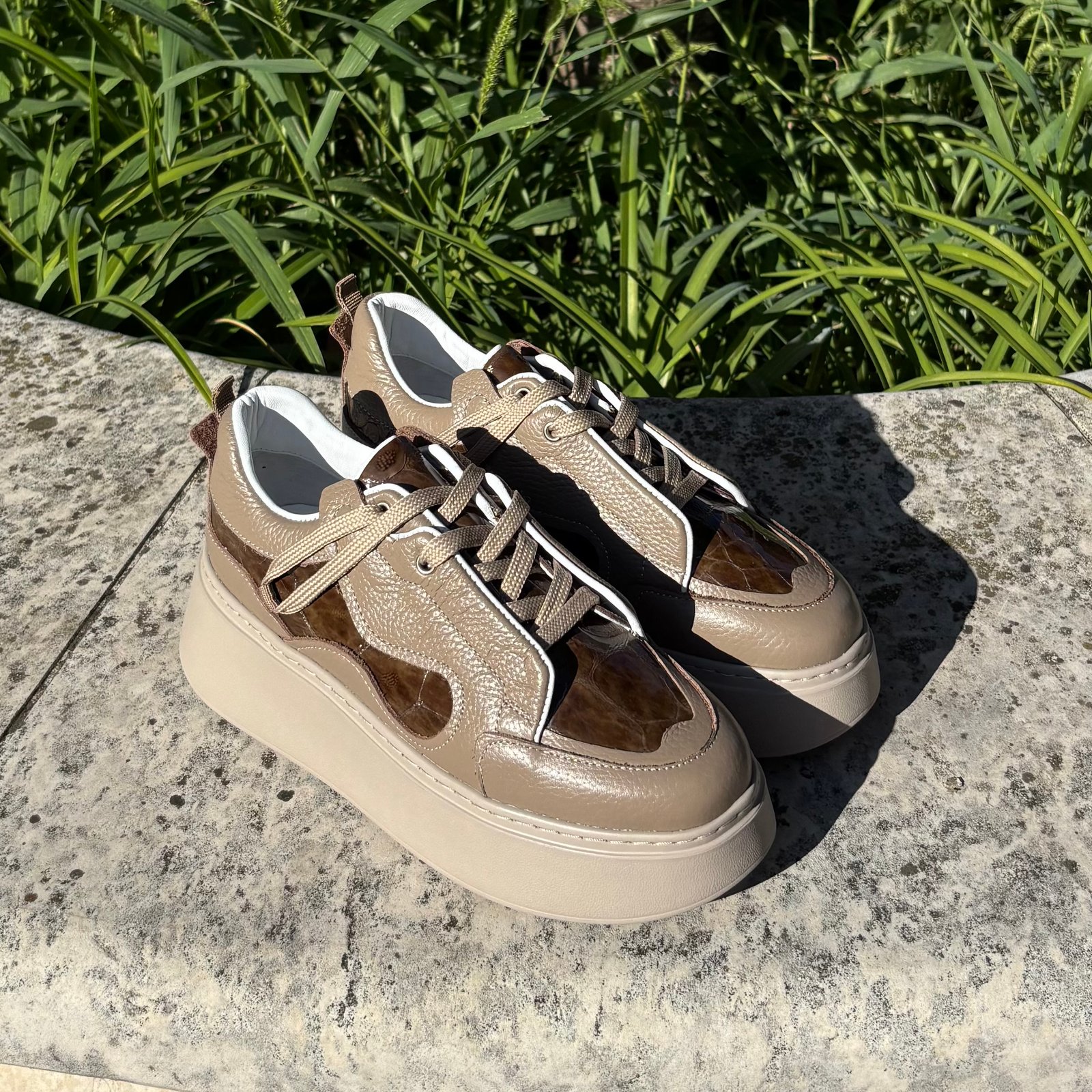 magellancipo Tutto Bene 32 bézs-barna sneaker