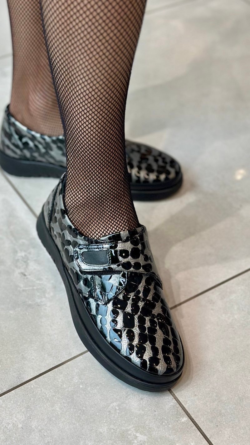 Tutto Bene 7504 ezüst-fekete slipon